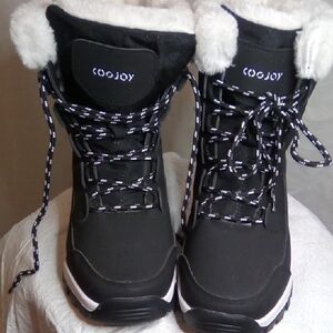 Black and White Kids Snow Boots